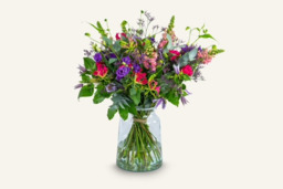 Fuchsia paars boeket in vaas Fuchsia paars boeket in vaas