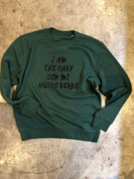 I AM THE CHEF (sweater donker groen met bruine letters )