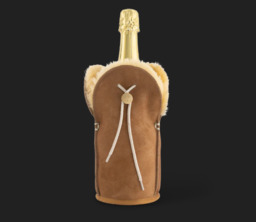 KYWIE Champagne koeler van 100% natuurlijk Texelse schapenvacht - kleur: Camel KYWIE Champagne koeler van 100% natuurlijk Texelse schapenvacht - kleur: Camel