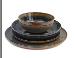 Serax Surface Indy Grey van Sergio Herman 16 delig Serax Surface Indy Grey van Sergio Herman 16 delig