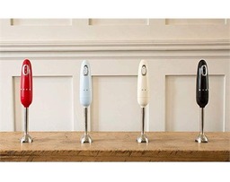 Smeg Staafmixer Zwart van € 79,00 nu € 68,00 Smeg Staafmixer Zwart van € 79,00 nu € 68,00