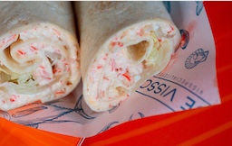 Crab-Wraps; 'Wrap your claws around this' - Nu 2 voor 4,95