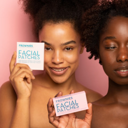 Facial patches voor de mond- en ooghoeken en voor het voorhoofd en tussen de ogen Facial patches voor de mond- en ooghoeken en voor het voorhoofd en tussen de ogen