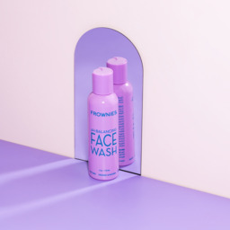 ph-Balancing Face Wash