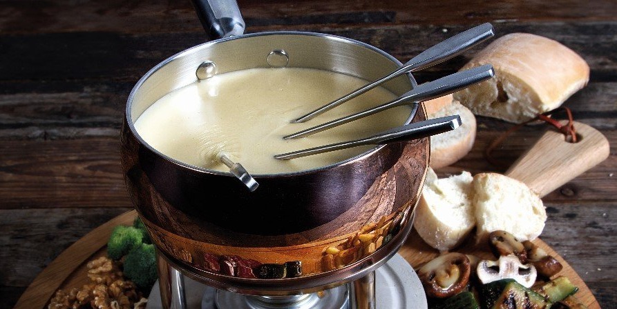 Luchten Pigment Het koud krijgen Zwitserse Kaasfondue Traditioneel - Renkema Kaas